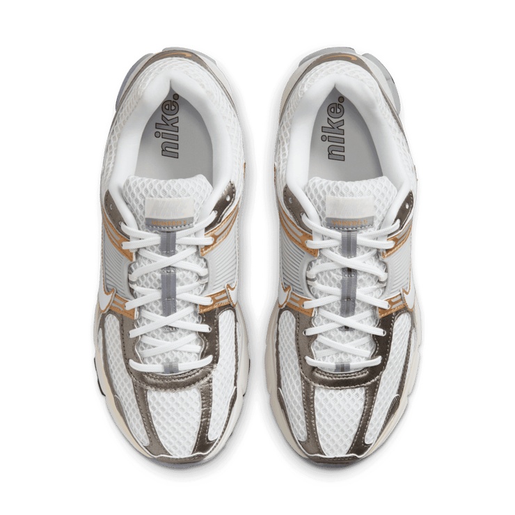 Nike Zoom Vomero 5 Angle 1