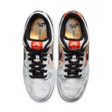 Nike SB Low Dunk Raygun Tie-Dye White (Away) Angle 1