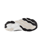 New Balance Fresh Foam X 880v14 White Grey (W) Angle 3
