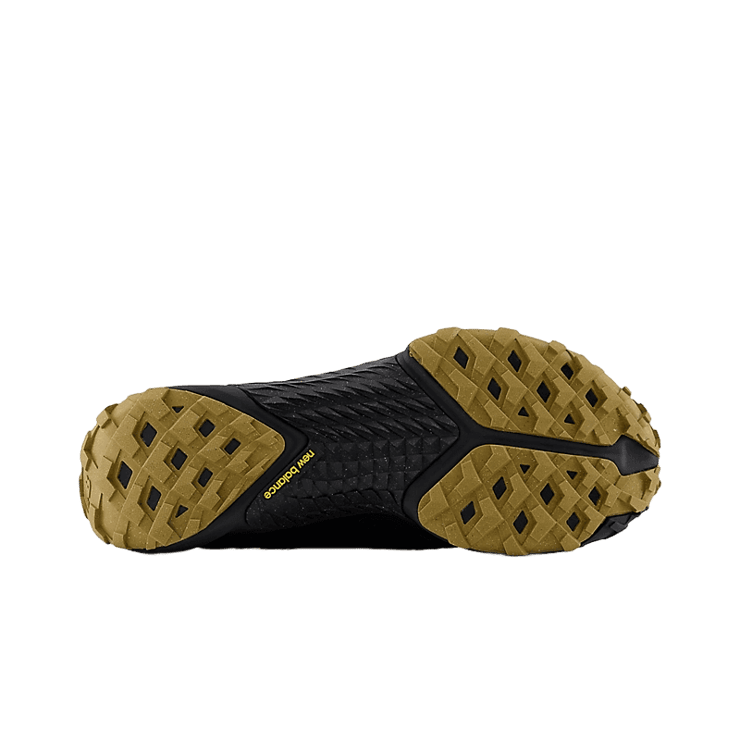 New Balance Minimus Trail Black Beige Angle 3