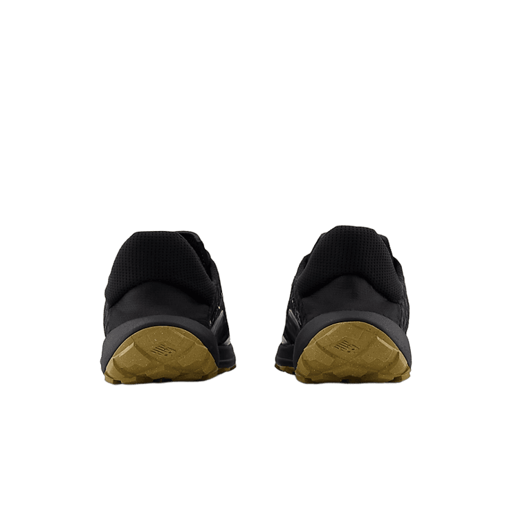 New Balance Minimus Trail Black Beige Angle 4