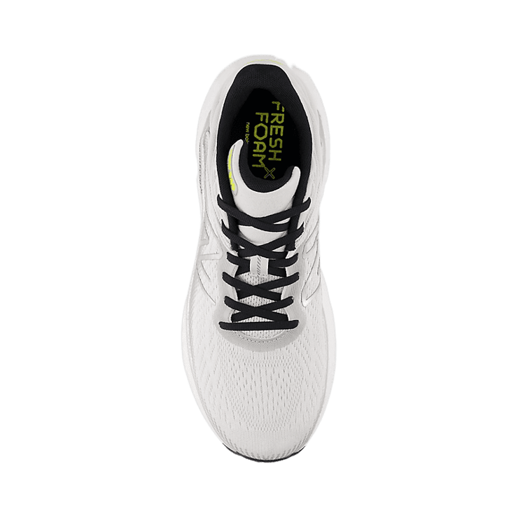 New Balance Fresh Foam X 840v1 Grey Yellow Angle 1