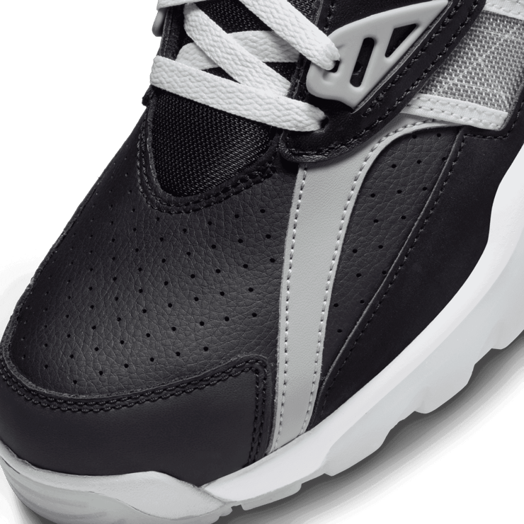 Nike Air Trainer SC High Raiders (2022) Angle 4