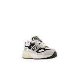 New Balance 990v6 Grey Black (GS) Angle 2