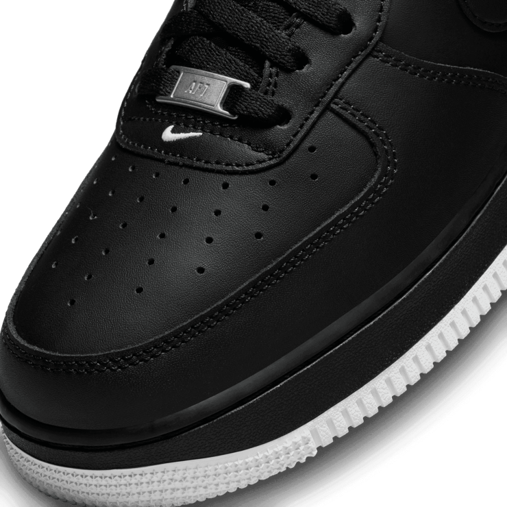 Nike Air Force 1 Low Black White Angle 4