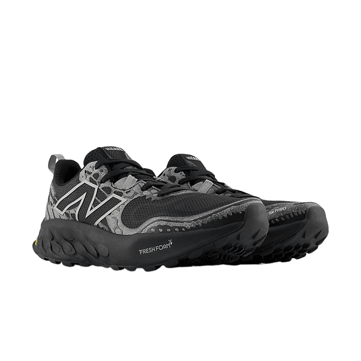 New Balance Fresh Foam X Hierro v8 Black Grey Angle 2
