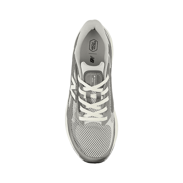 New Balance Fresh Foam Arishi v4 Grey Angle 1