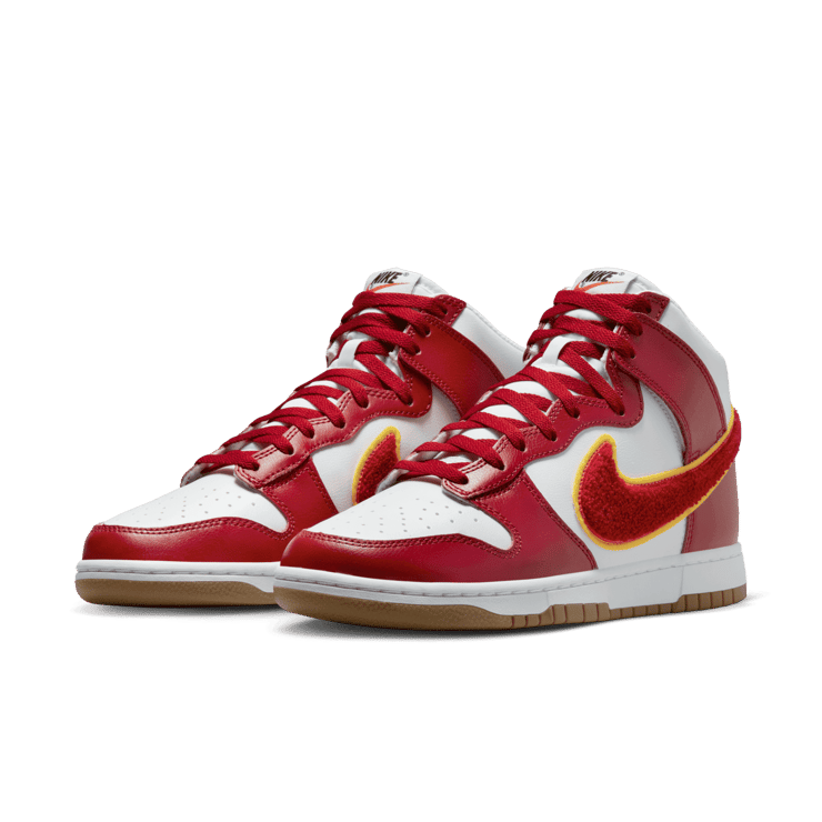 Nike Dunk High Chenille Swoosh Gym Red Angle 2
