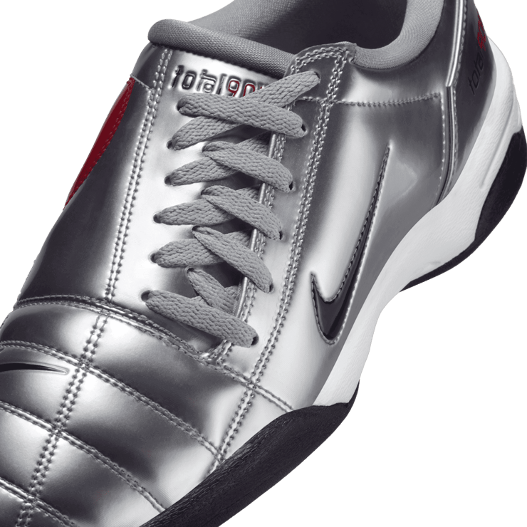 Nike Total 90 III SP OG Metallic Silver Angle 4