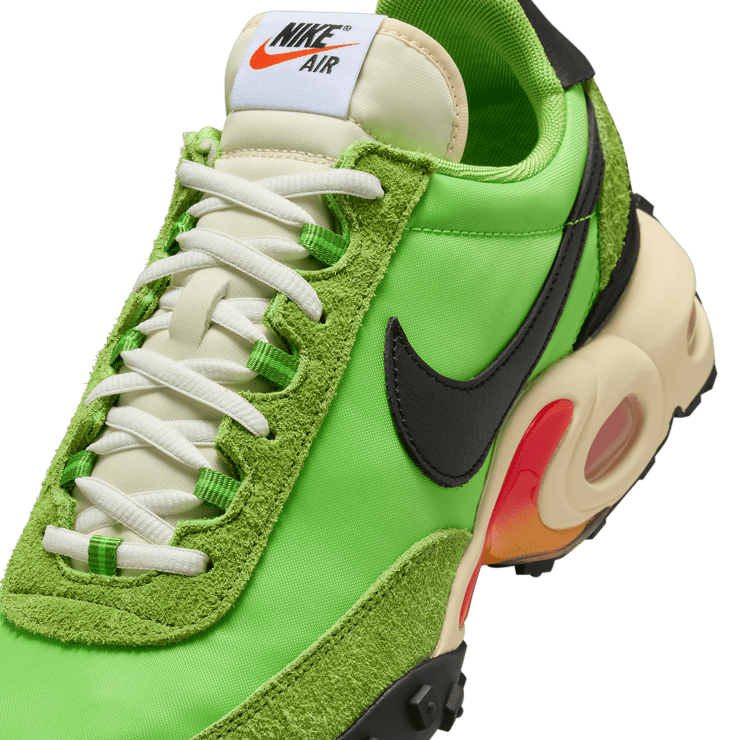 Nike Air Max Waffle SP Green Angle 5