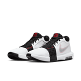 Nike LeBron Witness 8 Basketball Angle 2