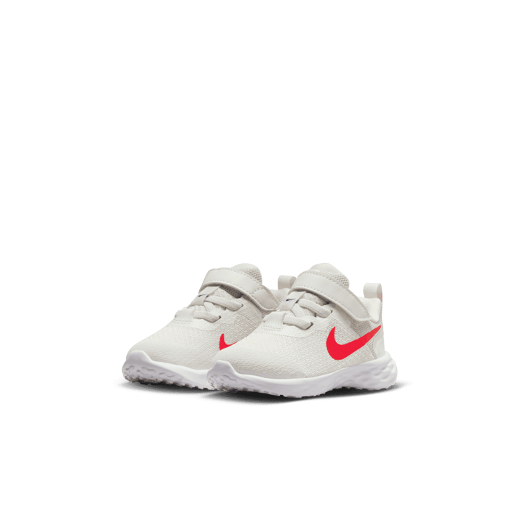 Nike Revolution 6 (TD) Angle 2