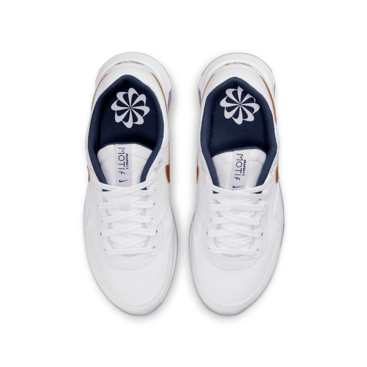 Nike Air Max Motif (GS) Angle 1