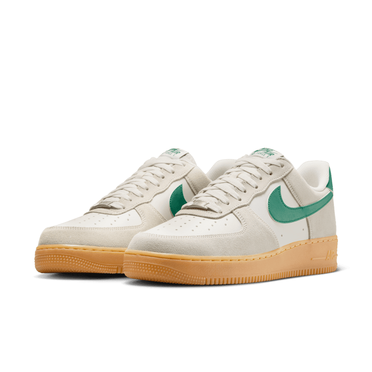 Nike Air Force 1 '07 LV8 Angle 2