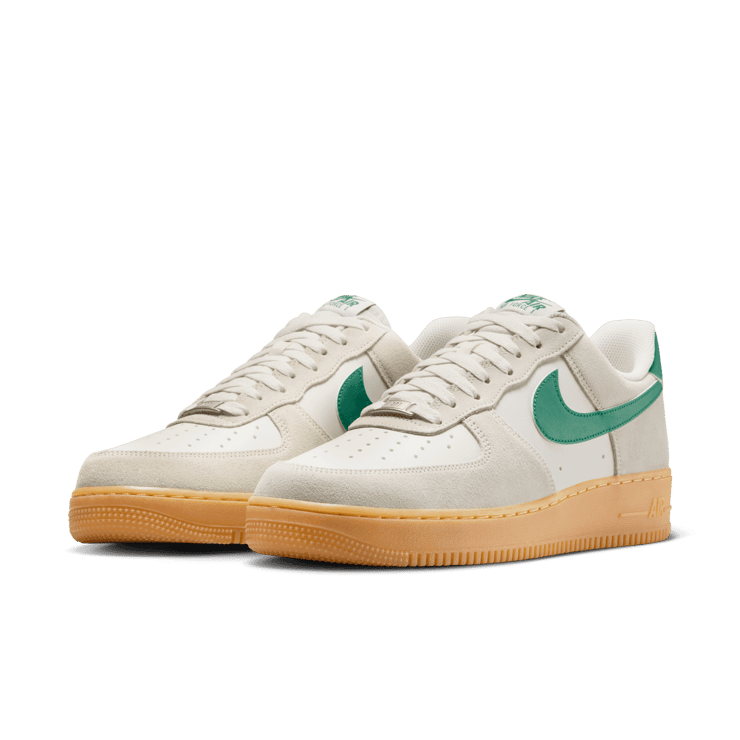 Nike Air Force 1 '07 LV8 Angle 2