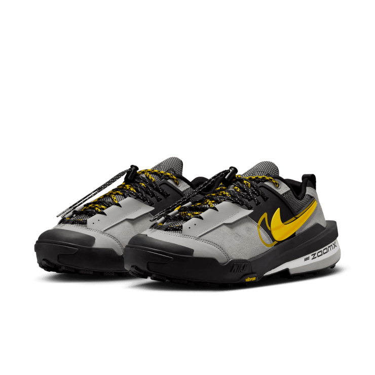 Nike Zegamadome SP sacai Cream Black Yellow Angle 2