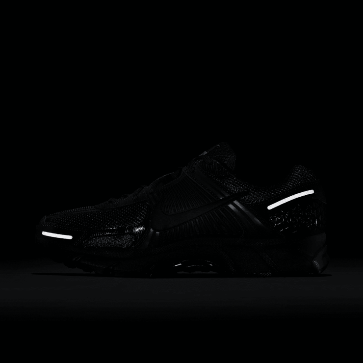 Nike Zoom Vomero 5 Anthracite Angle 5