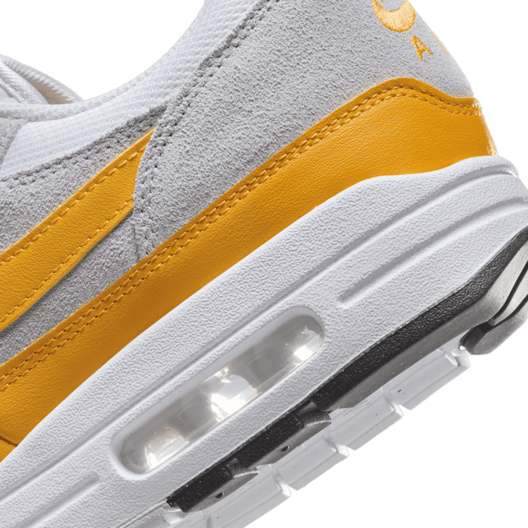 Nike Air Max 1 White University Gold Angle 5