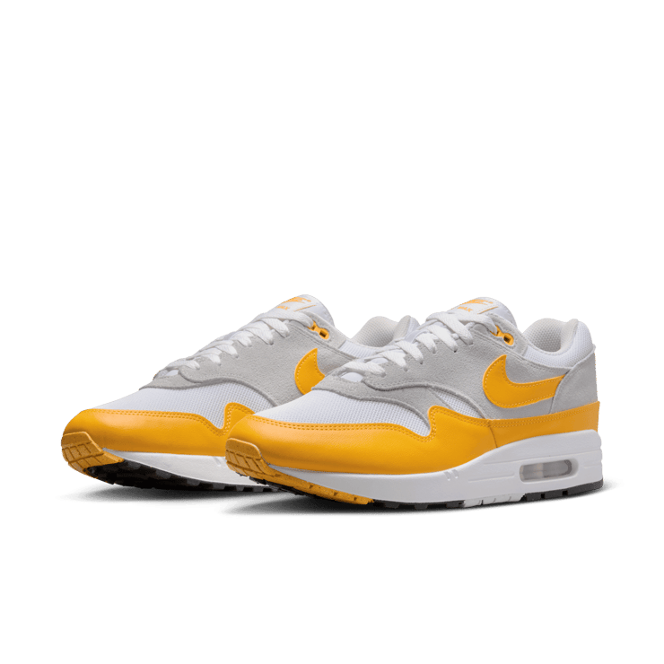 Nike Air Max 1 White University Gold Angle 2