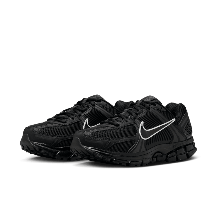 Nike Zoom Vomero 5 Black White Angle 2