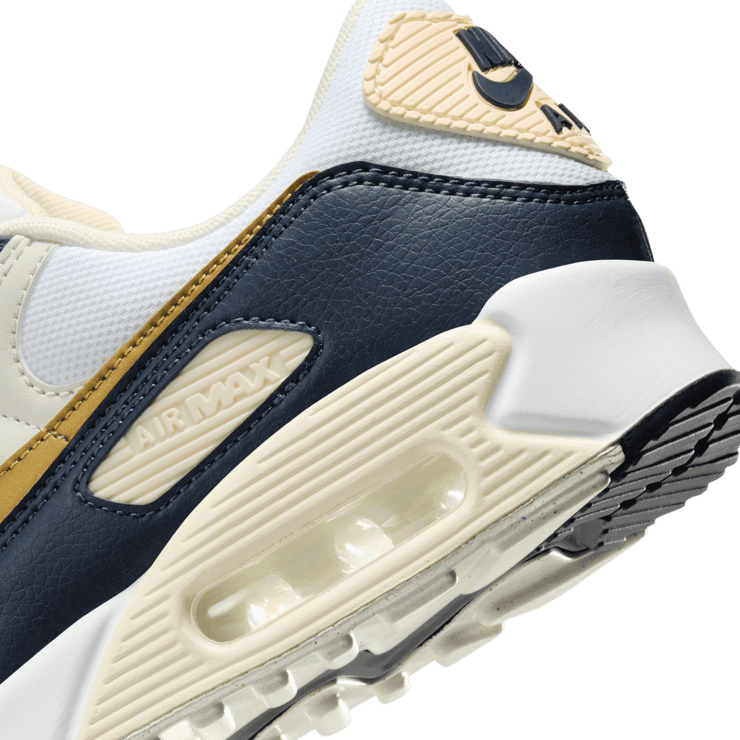 Nike Air Max 90 Olympics (W) Angle 5