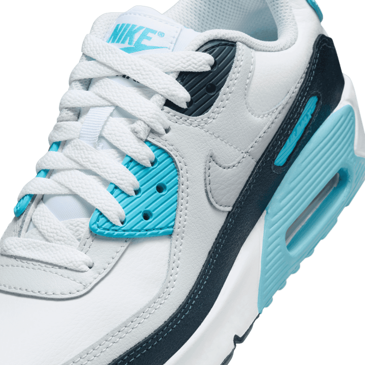 Nike Air Max 90 (GS) Angle 4