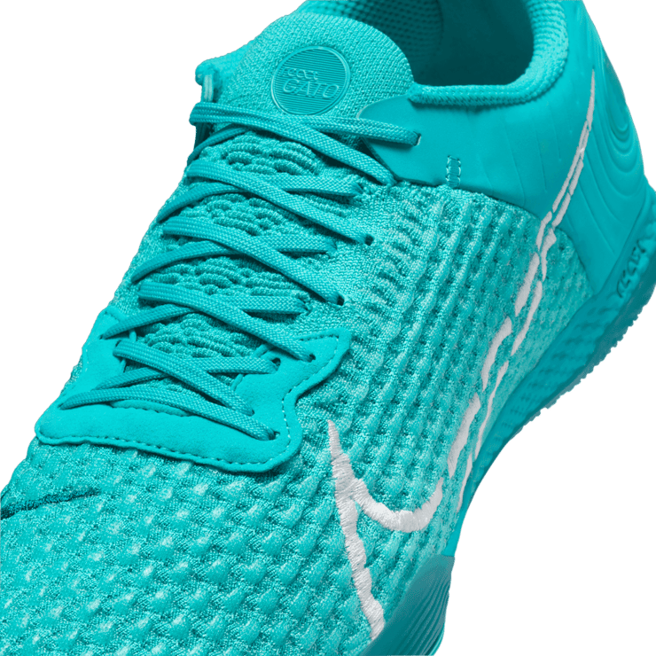 Nike React Gato Indoor/Court Low-Top Soccer Angle 4