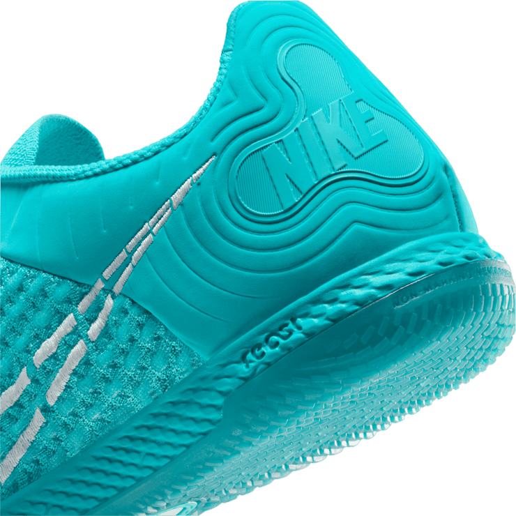 Nike React Gato Indoor/Court Low-Top Soccer Angle 5