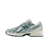 New Balance 740v2 White Marsh Green Angle 0