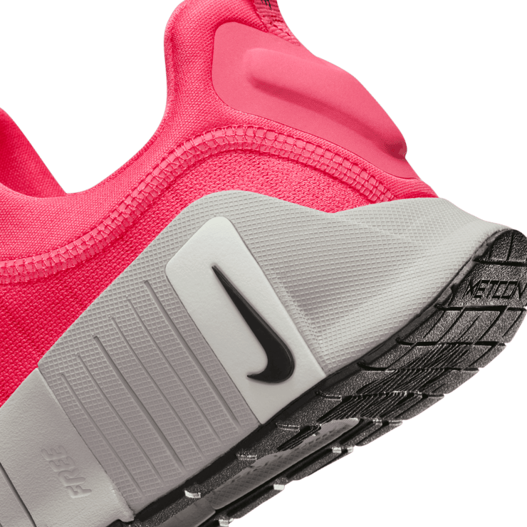 Nike Free Metcon 6 'Aster Pink' (W) Angle 5