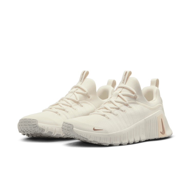 Nike Free Metcon 6 'Pale Ivory' (W) Angle 2