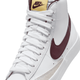 Nike Blazer Mid '77 (GS) Angle 4