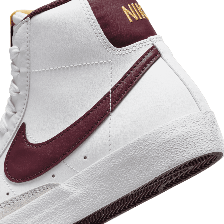 Nike Blazer Mid '77 (GS) Angle 5