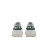 Nike Blazer Low '77 (GS) Angle 3