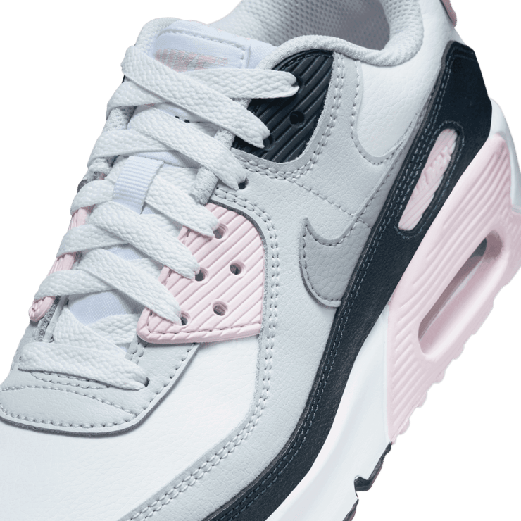 Nike Air Max 90 (GS) Angle 4