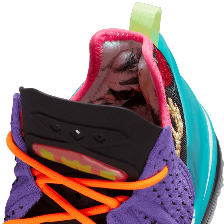 LeBron 18 Best 10–18 Psychic Purple Angle 7