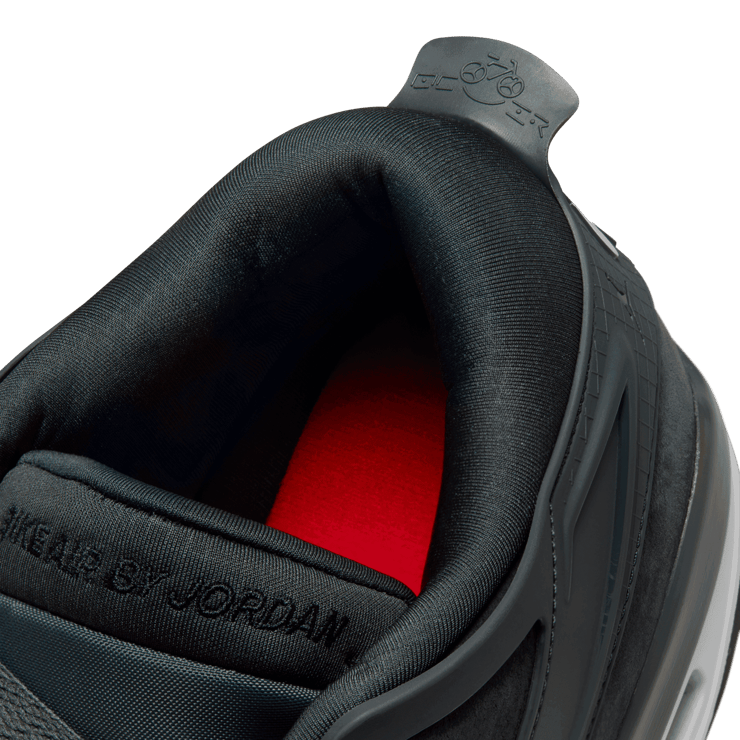 Air Jordan 4 RM SP Nigel Sylvester Grandma's Driveway Grey Angle 9