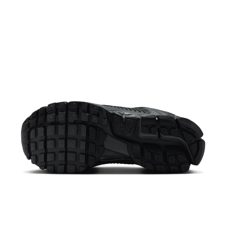 Nike Zoom Vomero 5 Triple Black (W) Angle 0