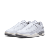 Air Jordan 2/3 White Cement Angle 2