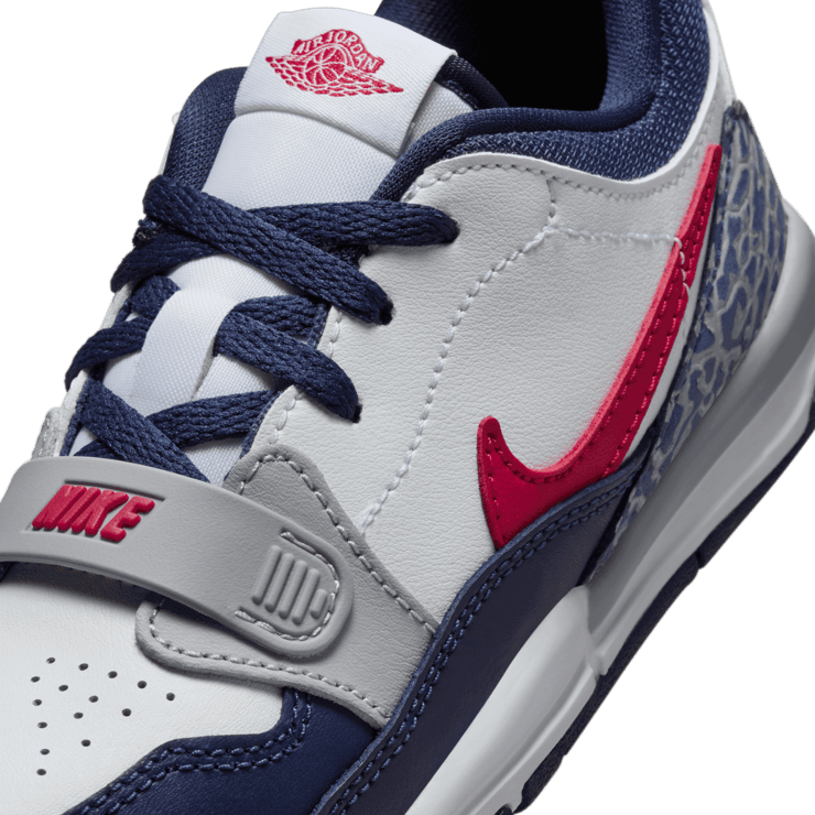 Air Jordan Legacy 312 Low (PS) Angle 4