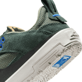 Nike SB Day One SB 'Vintage Green' (GS) Angle 5
