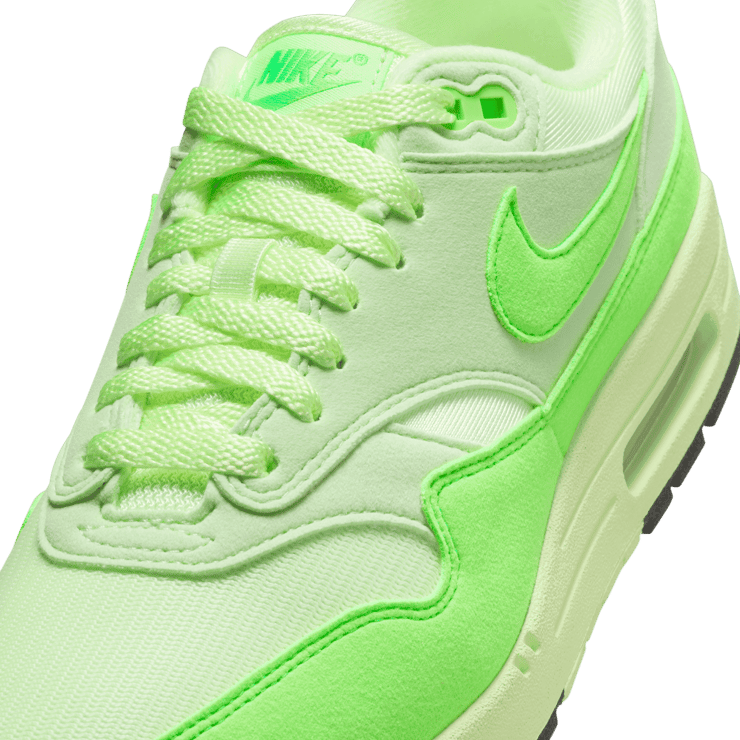 Nike Air Max 1 '87 Angle 4