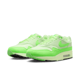 Nike Air Max 1 '87 Angle 2