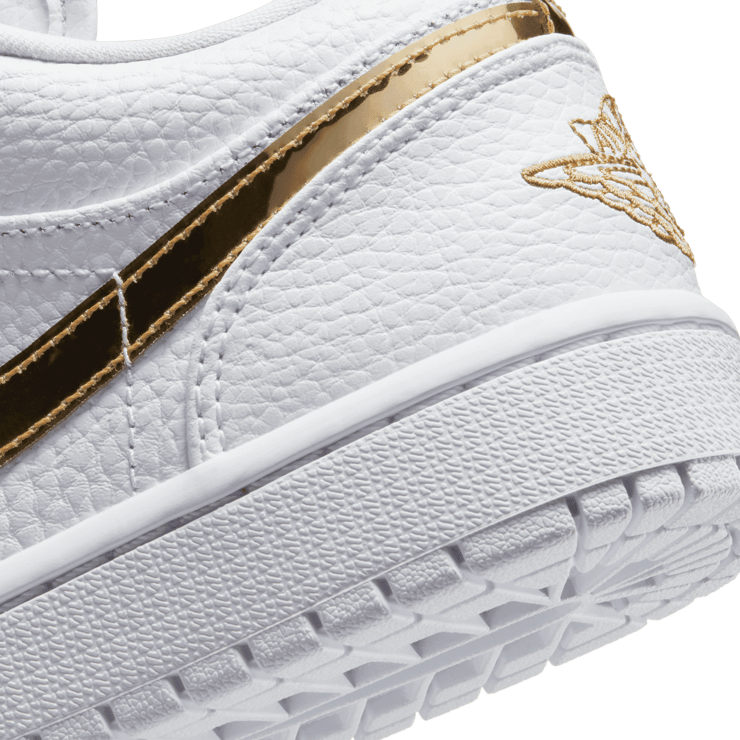 Air Jordan 1 Retro Low 'White Metallic Gold' (W) Angle 5