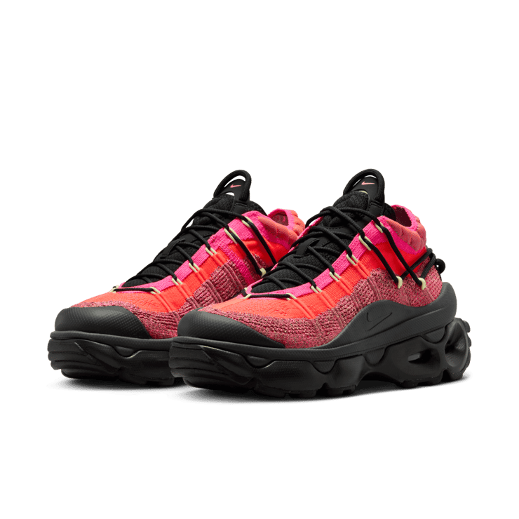 Nike Air Max Flyknit Venture Angle 2