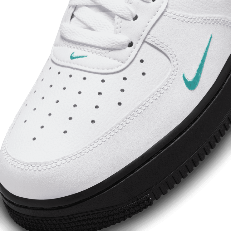 Nike Air Force 1 Low LV8 J22 White Black Angle 4