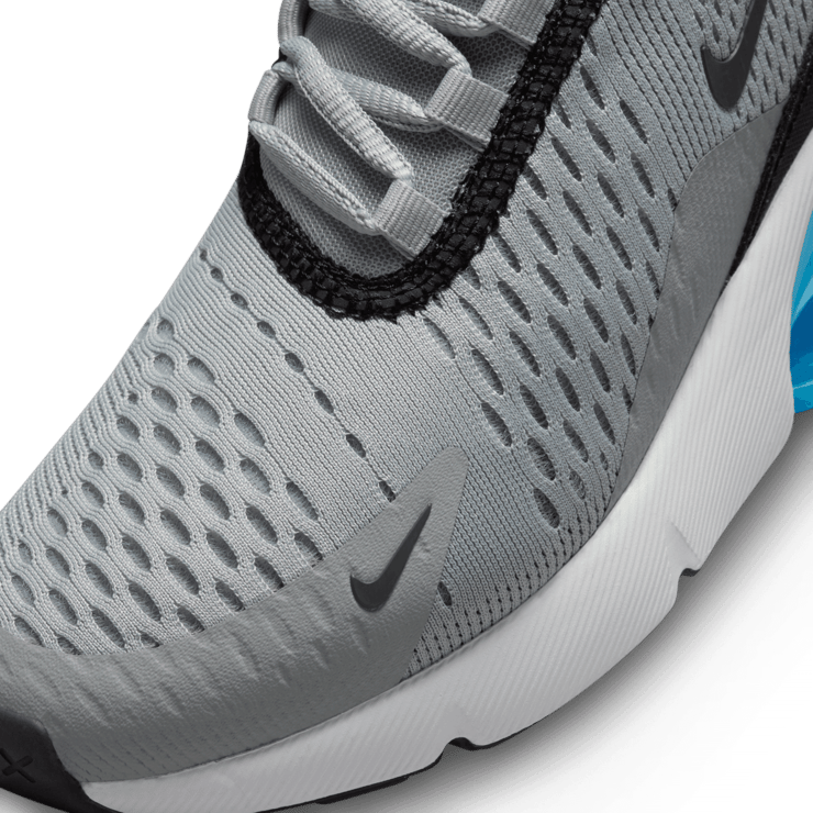 Nike Air Max 270 (GS) Angle 4