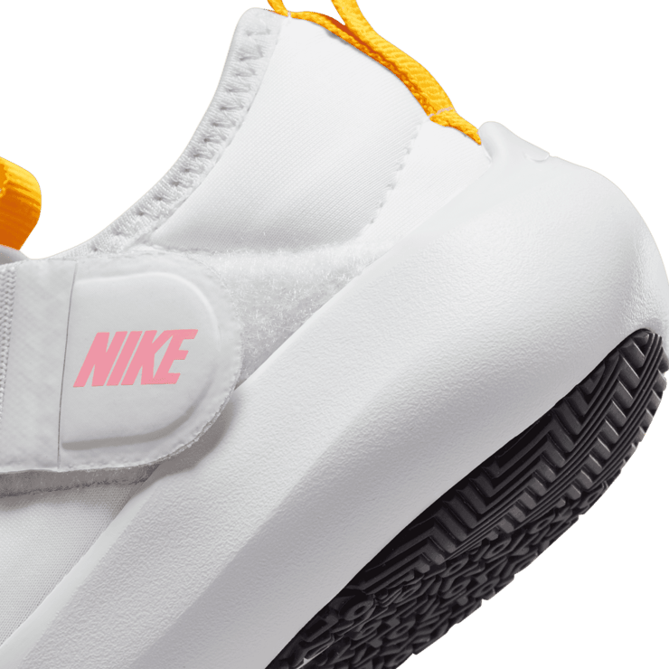 Nike Flex Advance (PS) Angle 4