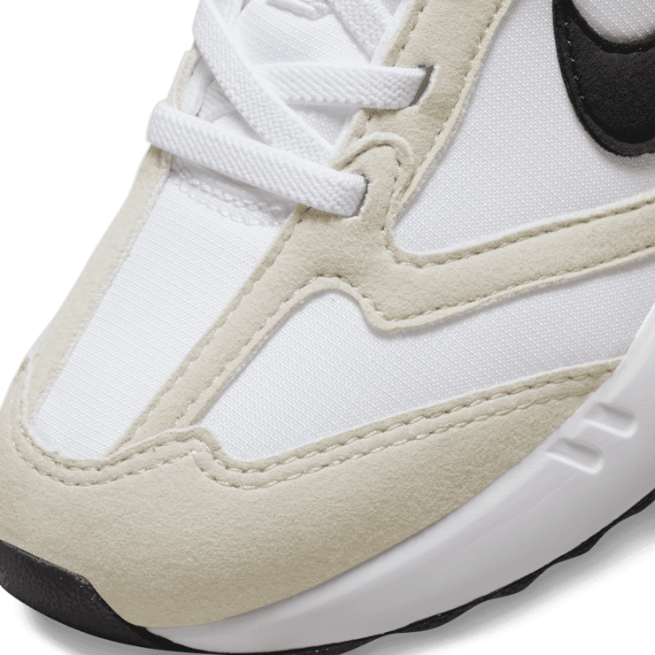 Nike Air Max Dawn (PS) Angle 4