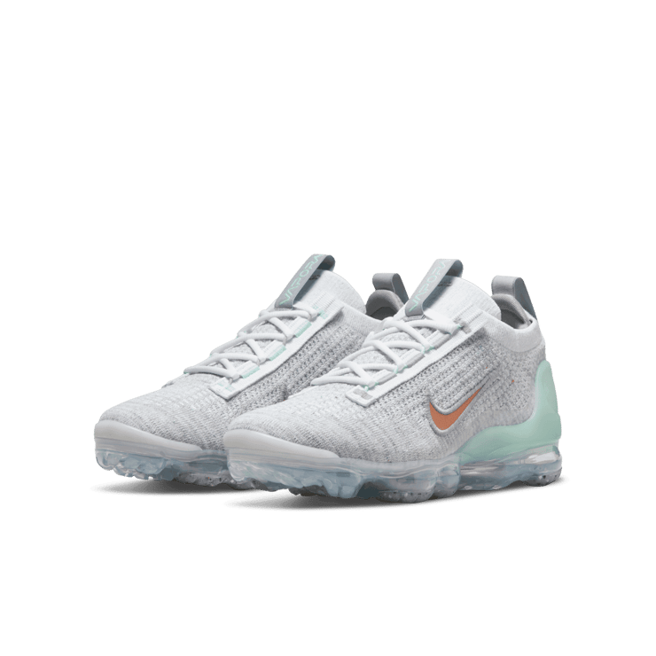 Nike Air VaporMax 2021 FK (GS) Angle 2